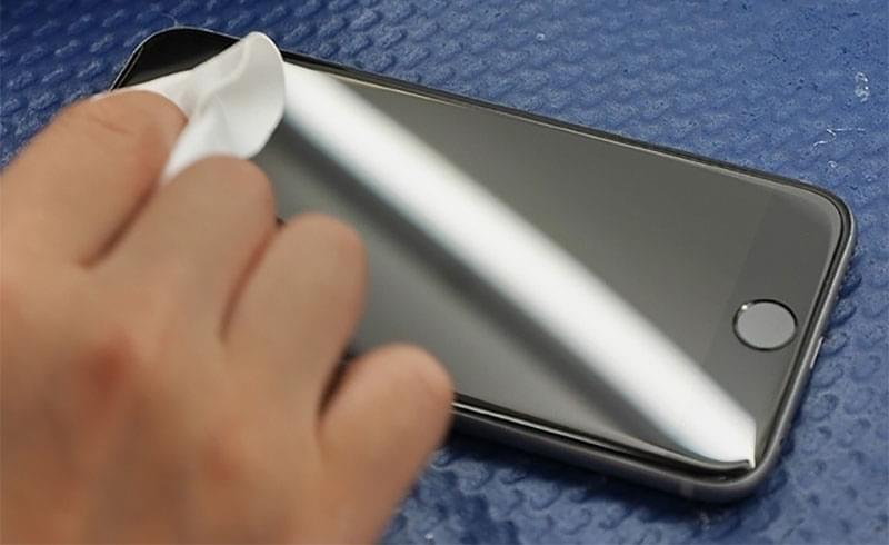 Bí Quyết Bán iPhone Cũ Được Giá Cao Nhất: Cẩm Nang Từ A-Z cach ve sinh iphone